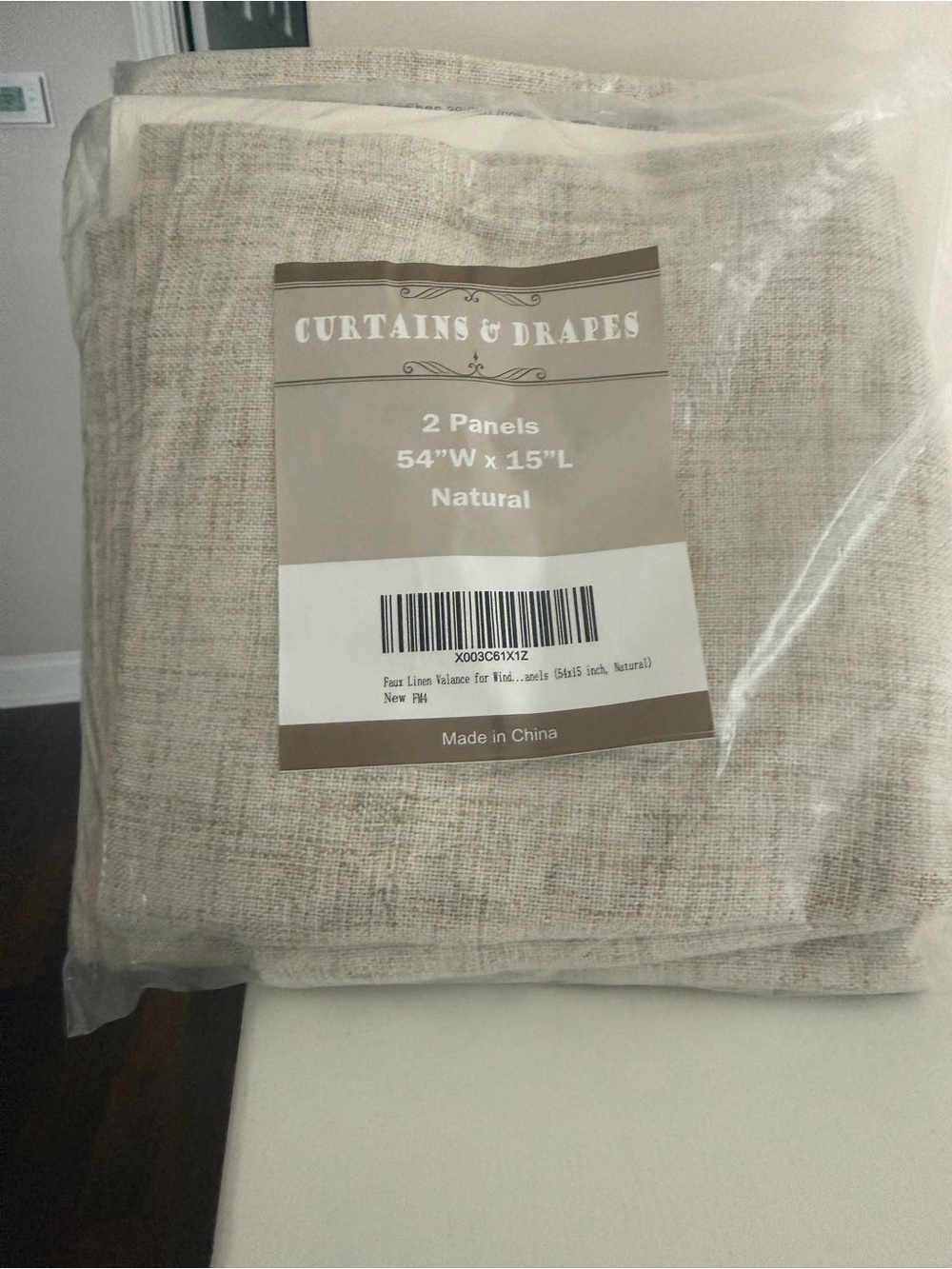 valance 2 per bag 
3 bags available
54x15